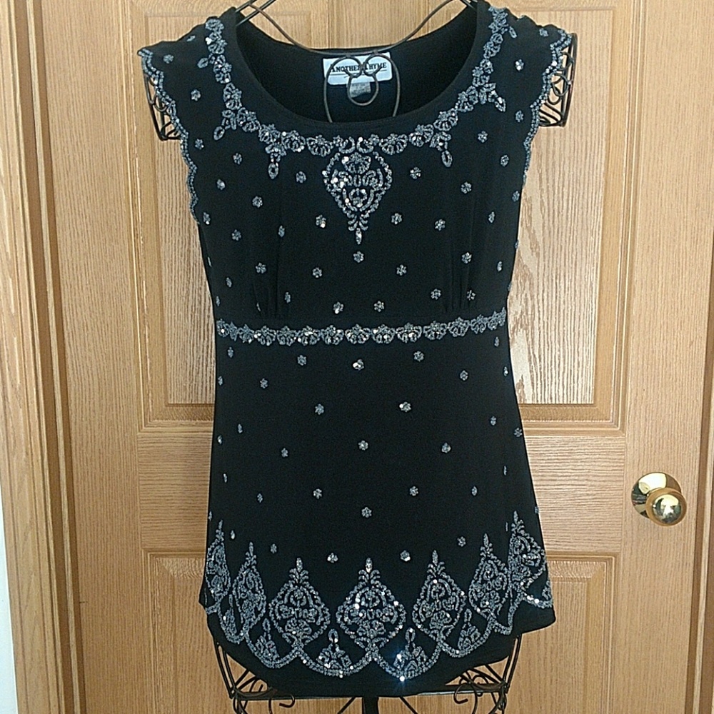 Ladies L sparkle top